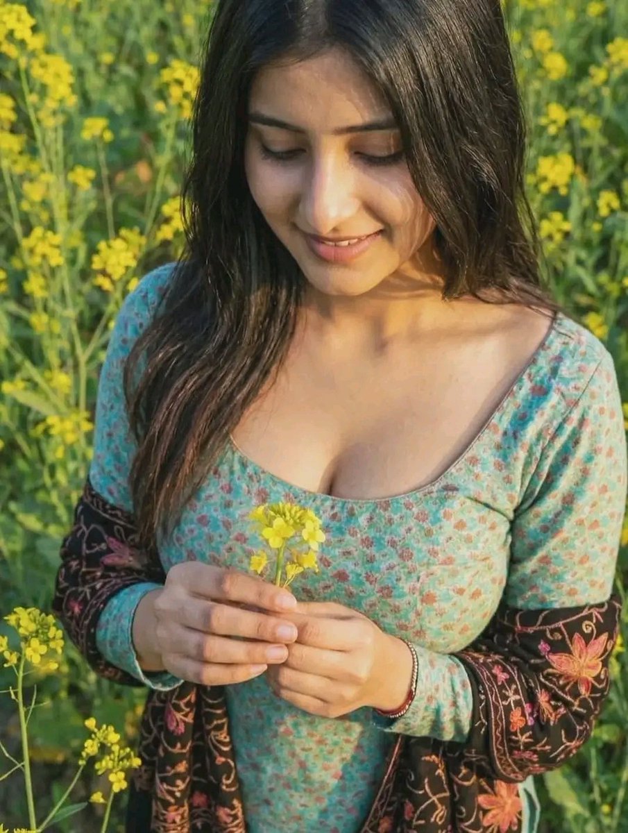 Hoorain Jannat tweet media