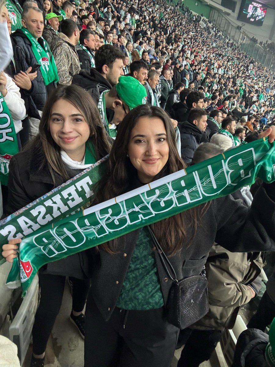 gzdeeates's tweet photo. Bize Şampiyonluk Yakışıyor 💚🐊 #Bursaspor #Şampiyon https://t.co/KQdsBL8Ej8