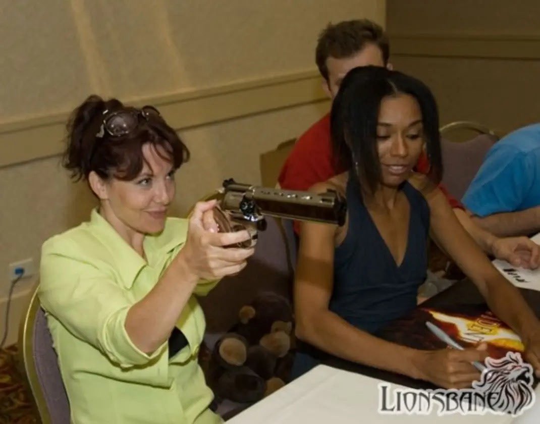 Eva La Dare tweet media