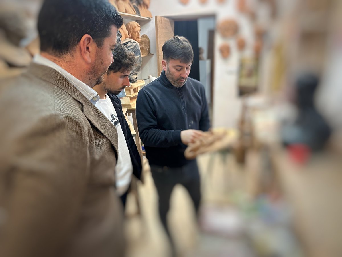 Gabi Santos tweet media