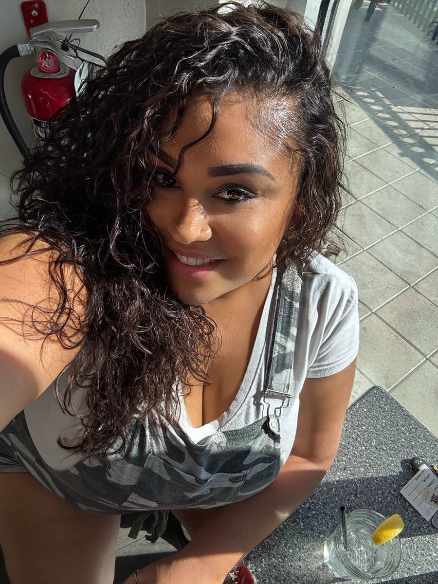 Cassandra tweet media