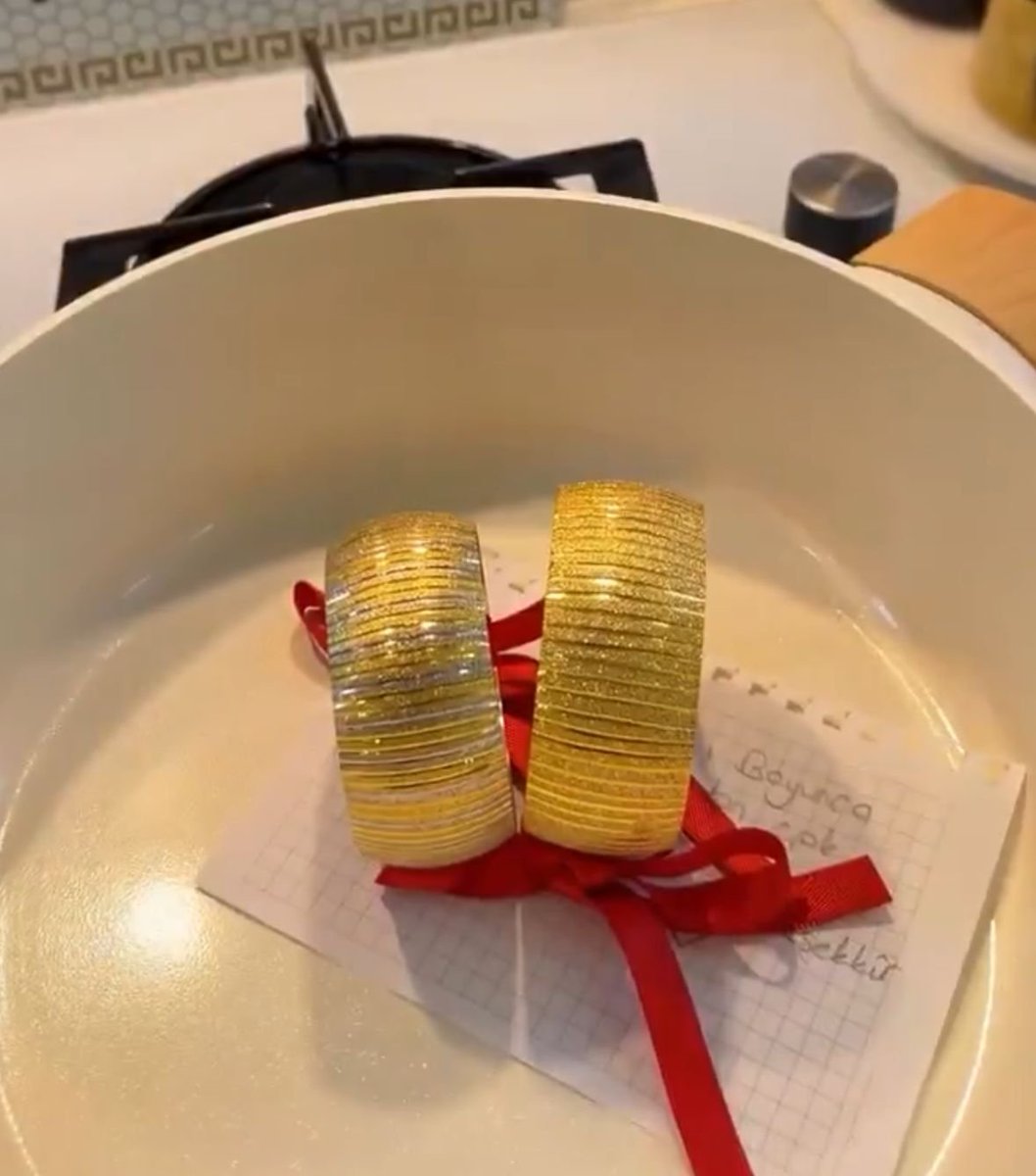 Bee Haber tweet media