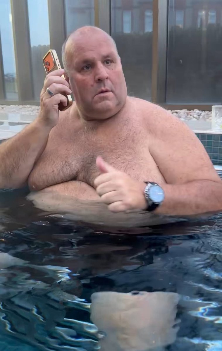 Markelbaz tweet media