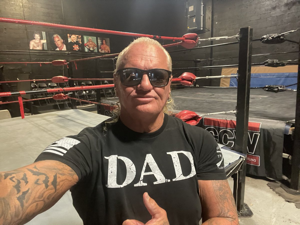 gangrel13's tweet image. Ready for another day of #fanginNbangin at CCW #wantsome #getsome #badenough #takesome  24/7 All in