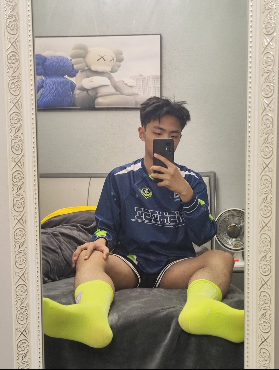 kk1014ddg's tweet photo. 老图新发，还有没有记得的 #黑皮体育生 #体育生 #薄肌 #腹肌 #大屌 #高中生 #帅哥 #白袜 #公狗 #猛男 #打飞机 #晨勃 https://t.co/JTRwy8ZR85