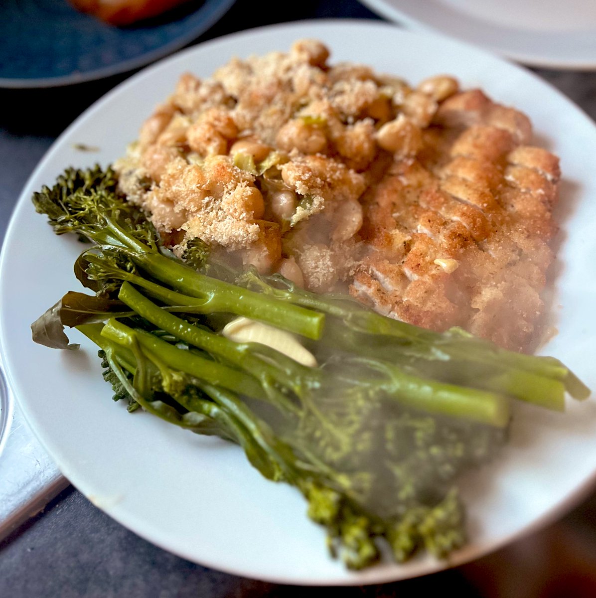 mná_mná tweet media