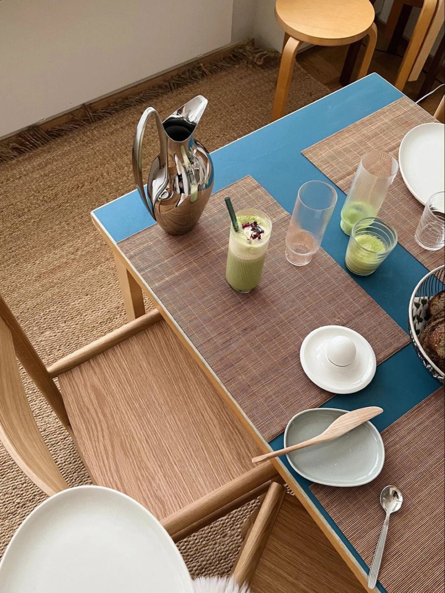 claus sam tweet media