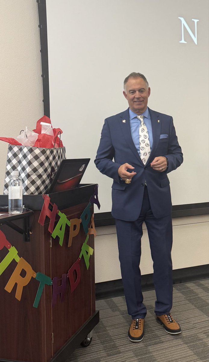 Michael Landers tweet media