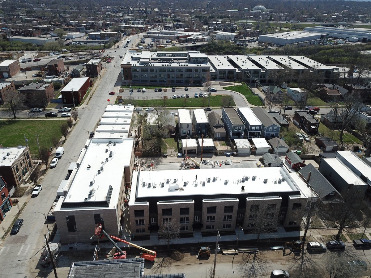 WUMCRC's tweet image. The infill multifamily at Tower Grove &amp;amp; Vista is coming along nicely. #FPSE
