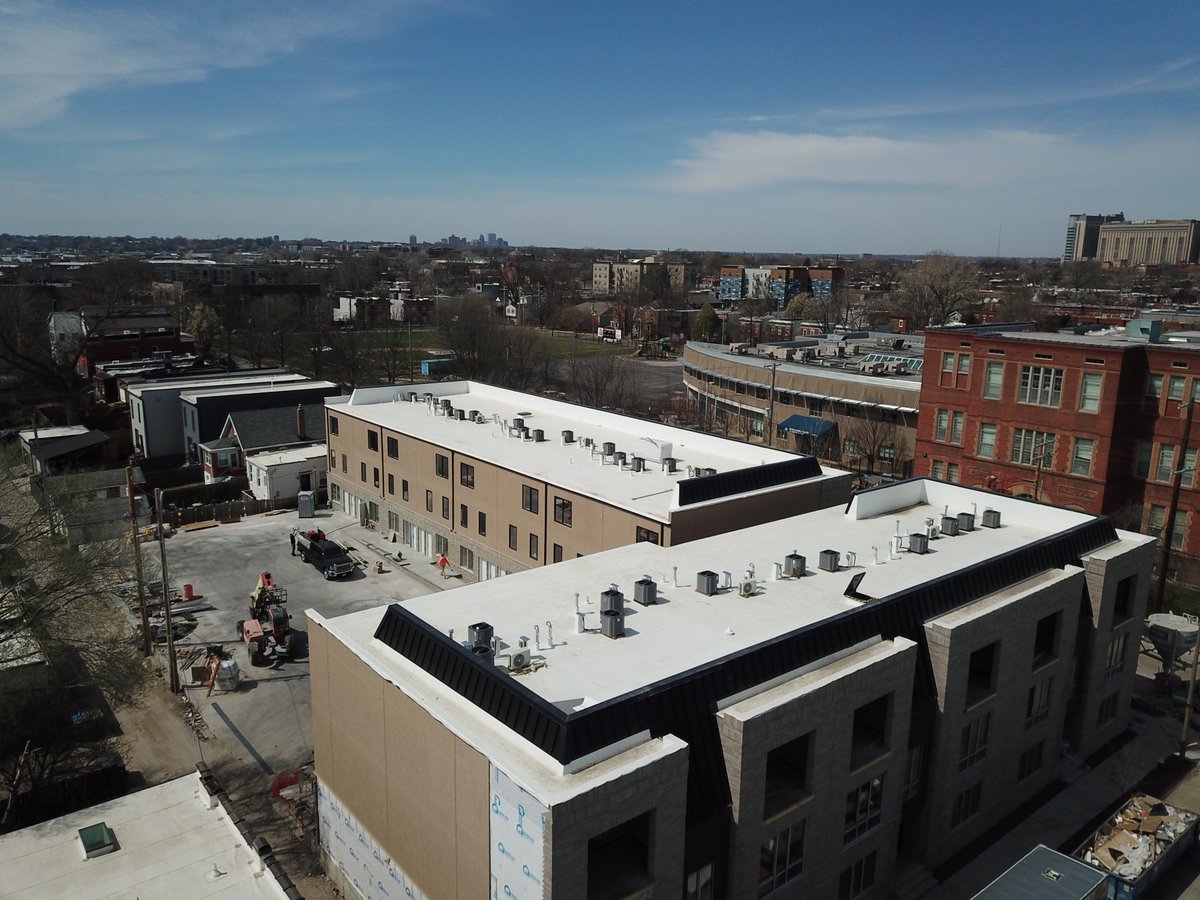 WUMCRC's tweet image. The infill multifamily at Tower Grove &amp;amp; Vista is coming along nicely. #FPSE
