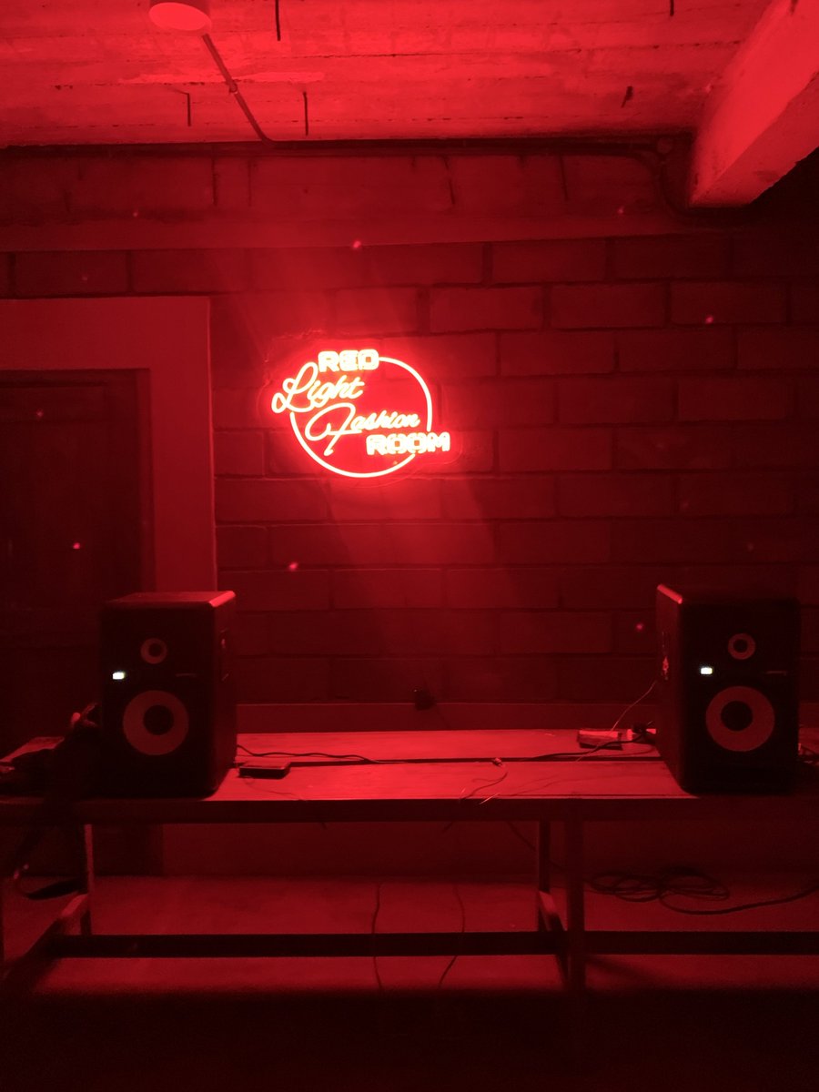 Qoye (The Vibe) tweet media