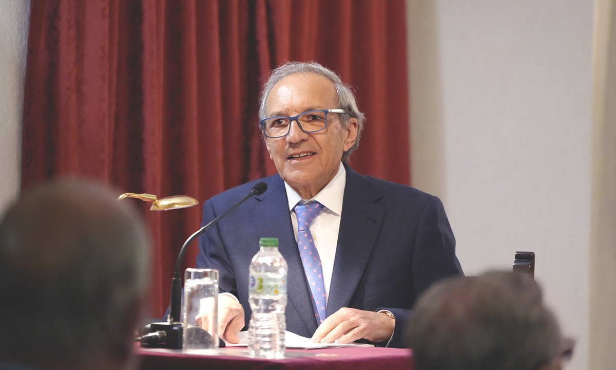 La <a href="/AcSanDionisio/">Real Academia de San Dionisio</a> celebró una nueva sesión académica con la conferencia «Semejanza del vocabulario marinero y bodeguero», impartida por Francisco Bernal Fernández.

+info👉academiasandionisio.com/noticias/906
▫️
▫️ 
#jerezdelafrontera #AcademiaSanDionisio #Jerez #vinodejerez