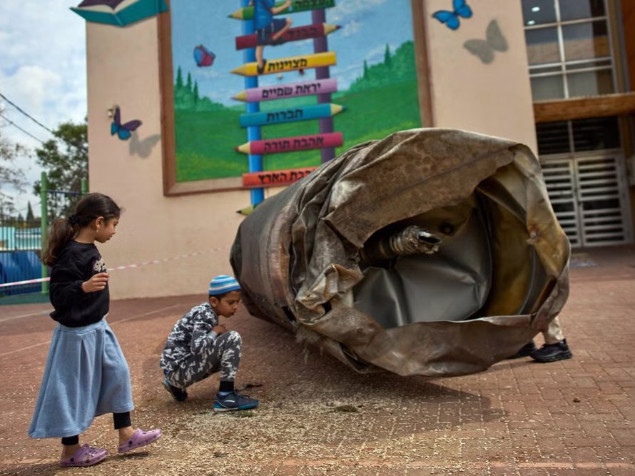 Modern Royal Navy tweet media