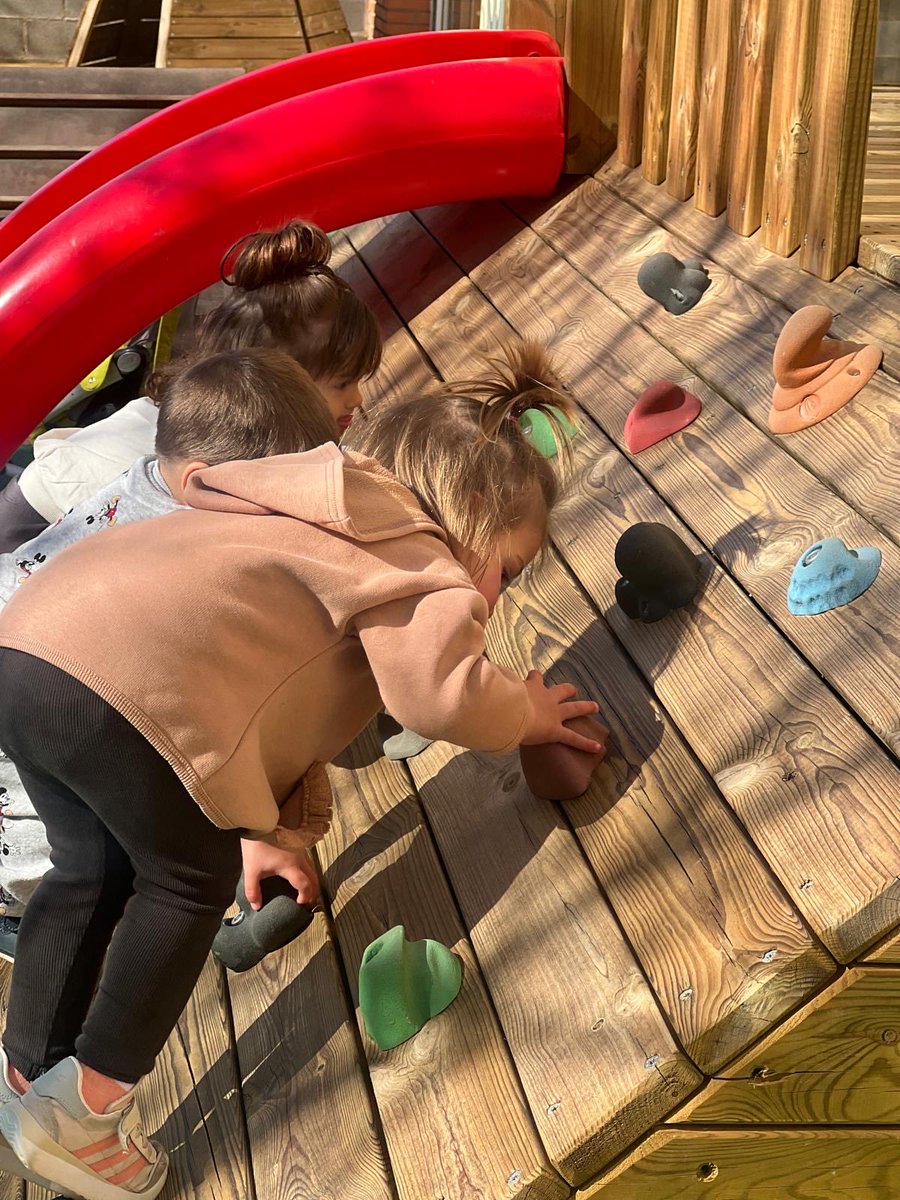 Escola PAIDOS tweet media