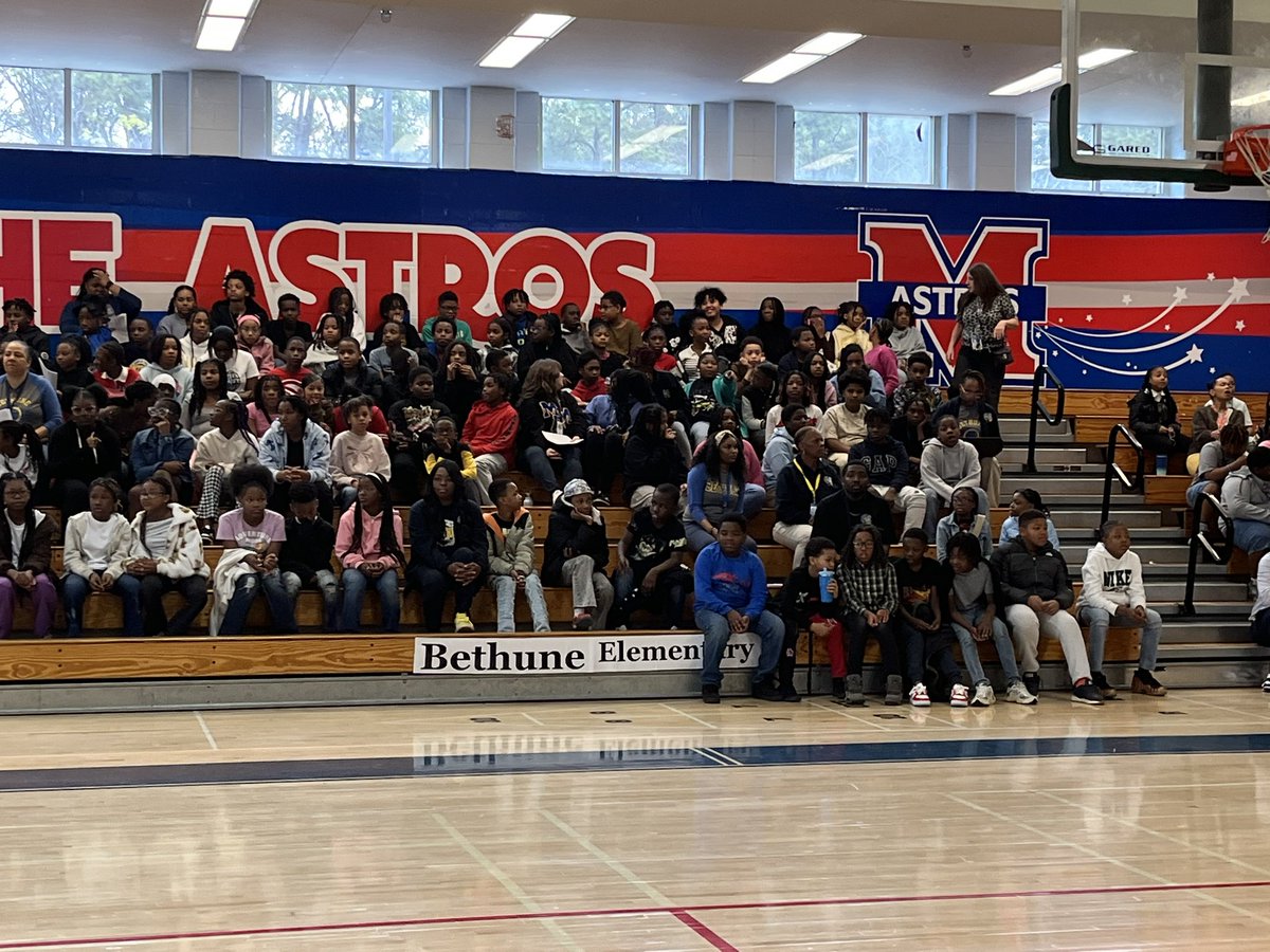 MrCamTeach's tweet photo. We enjoyed meeting and touring our rising 6th graders and future @McNair_fcs Astros from @BethuneES @WeAreNolanOwls and @heritagejaguars - they saw the band, cheer, dancers, athletics, and more! We are so excited for them to come here! @FultonCoSchools @TaccaraReid https://t.co/tZ4eUf4ISe