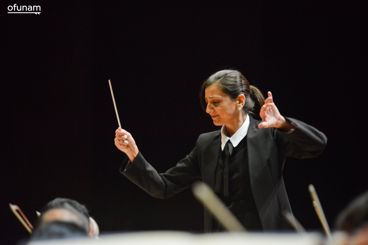 OFUNAM's tweet photo. El pasado programa incluyó obras del clasicismo y de reciente creación a través de cuatro voces representativas que abarcan cuatro siglos. Agradecemos la presencia de la compositora Hilda Paredes.

#MúsicaUNAM #CulturaUNAM https://t.co/tD7R11PDEb