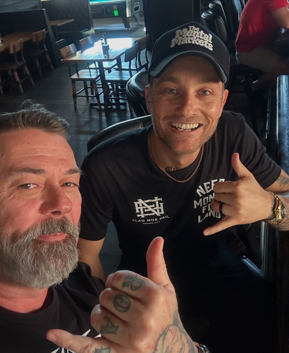 Vegas with the homey!
<a href="/MntlmrktsChaz/">𝘾𝙃𝘼𝙕 𝙼𝙽𝚃𝙻𝙼𝚁𝙺𝚃𝚂</a>