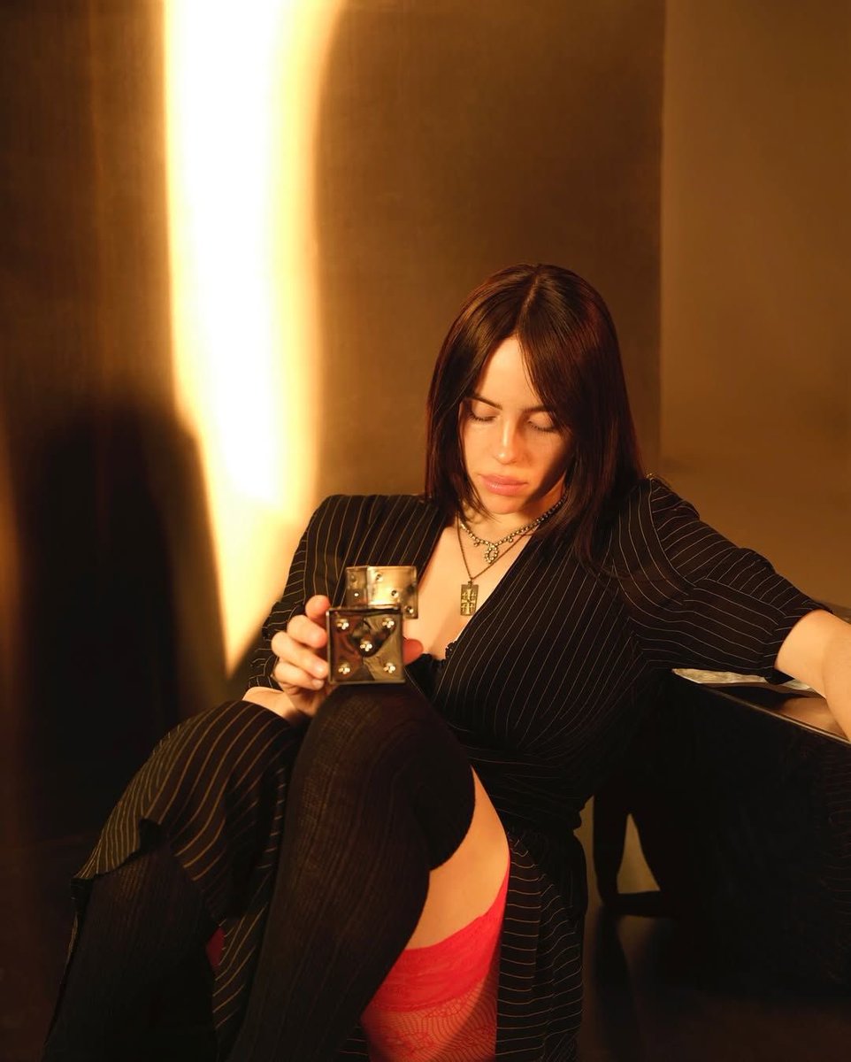 billie archive tweet media