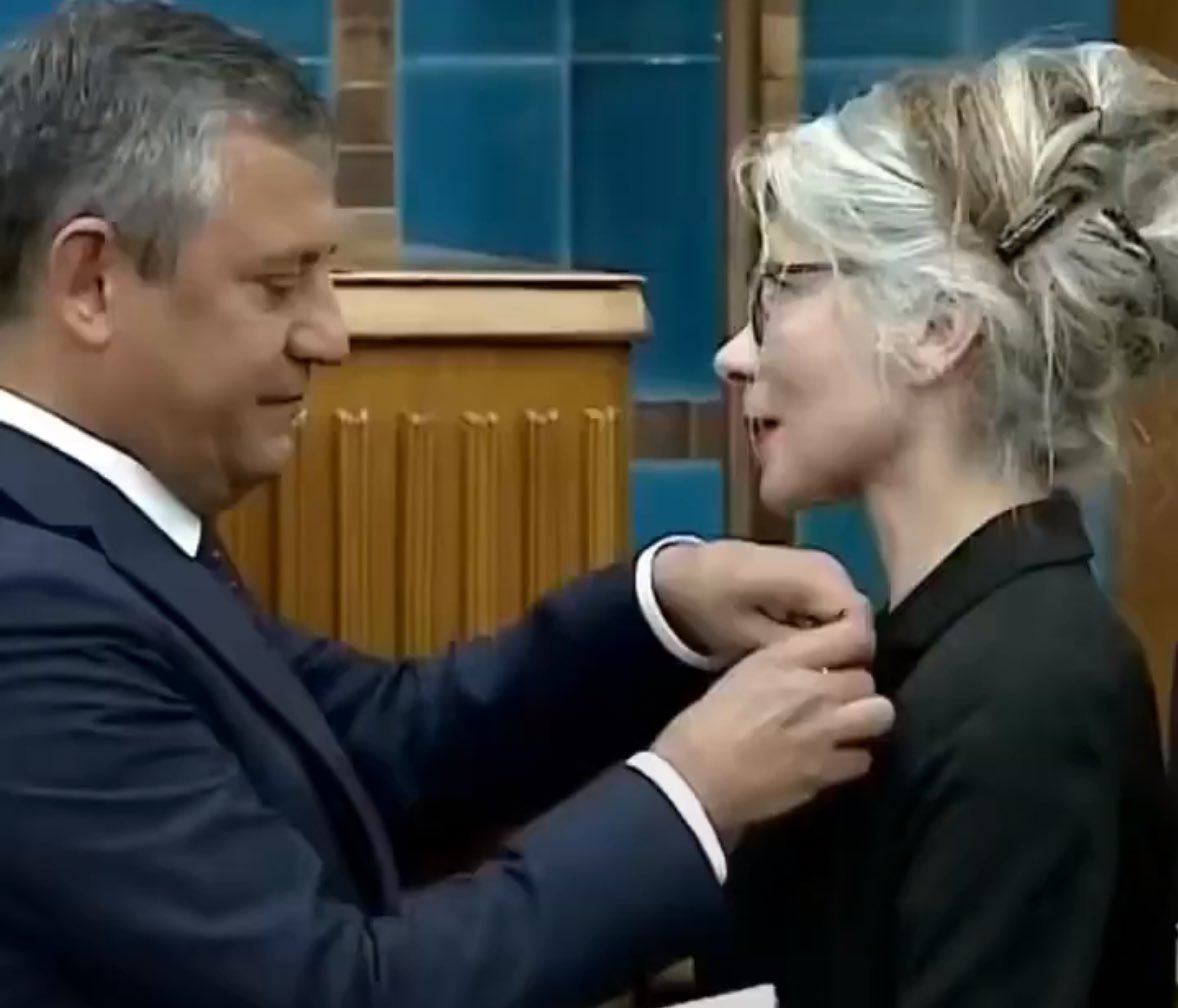 simal to be murdered by tweet media