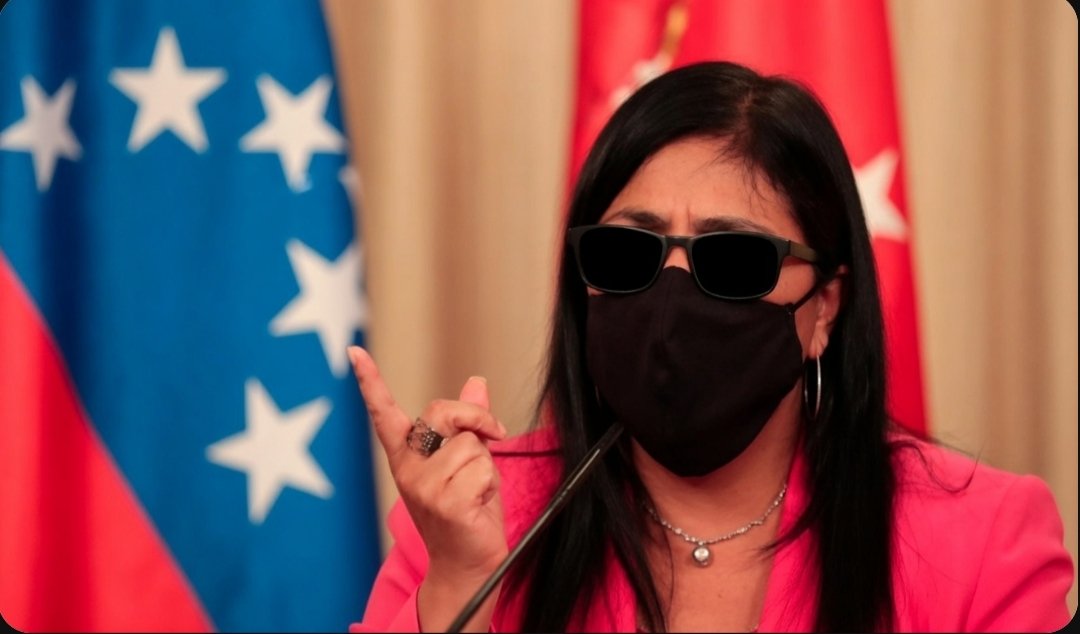 perez_davi42064's tweet photo. LOGRAN ENTREGAR EN LA EMBAJADA DE ESTADOS  UNIDOS UN DOCUMENTO SOBRE LA TORTURA Y PRISIÓN DE LOS PRESOS  POLÍTICOS!

LES DIRÉ LO QUE PIENZO DE LAURA DOGU:
ELLA LO SABE  PERO COMO QUE PREFIERE MIRAR A UN LADO!
DÍOS PERMITA QUE  ESTA ACCIÓN DESPIERTE A TRUMP https://t.co/j8OVW42DEI https://t.co/KlSgE3OwW0