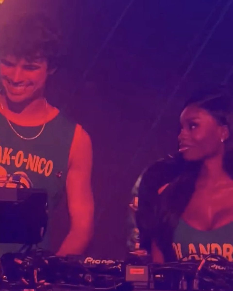 alyssa✨🖤 tweet media