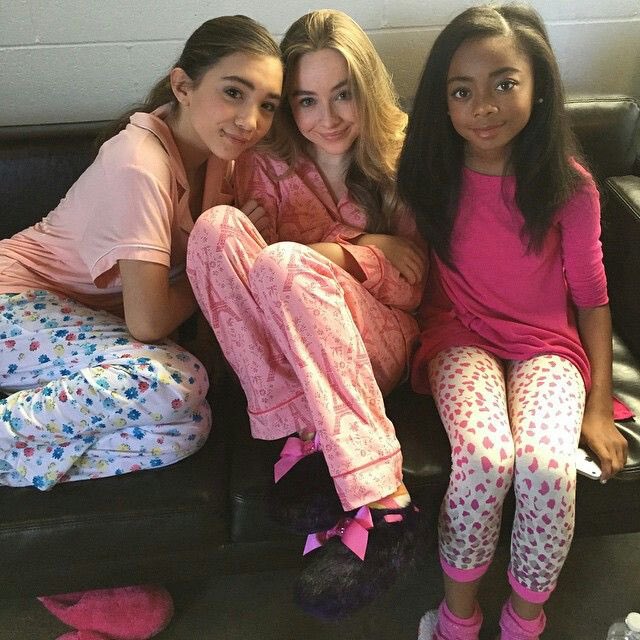 skai ★ tweet media