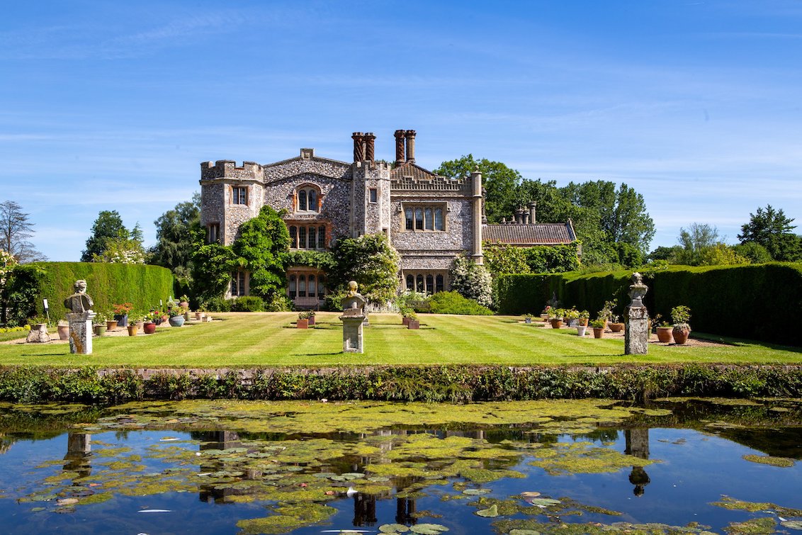 atnorfolk's tweet photo. Midweek mention to all the wonderful Norfolk businesses featured on https://t.co/NuCmmbaC3U including @WoltertonPark @manningtonhall @sheringhamlt @westacretheatre @TrottRentals @mattishallgolf @barnhambroom @DippleandConway @perfectpamper @lisanphoto @futureradio @howittevents https://t.co/rZytmT19jH