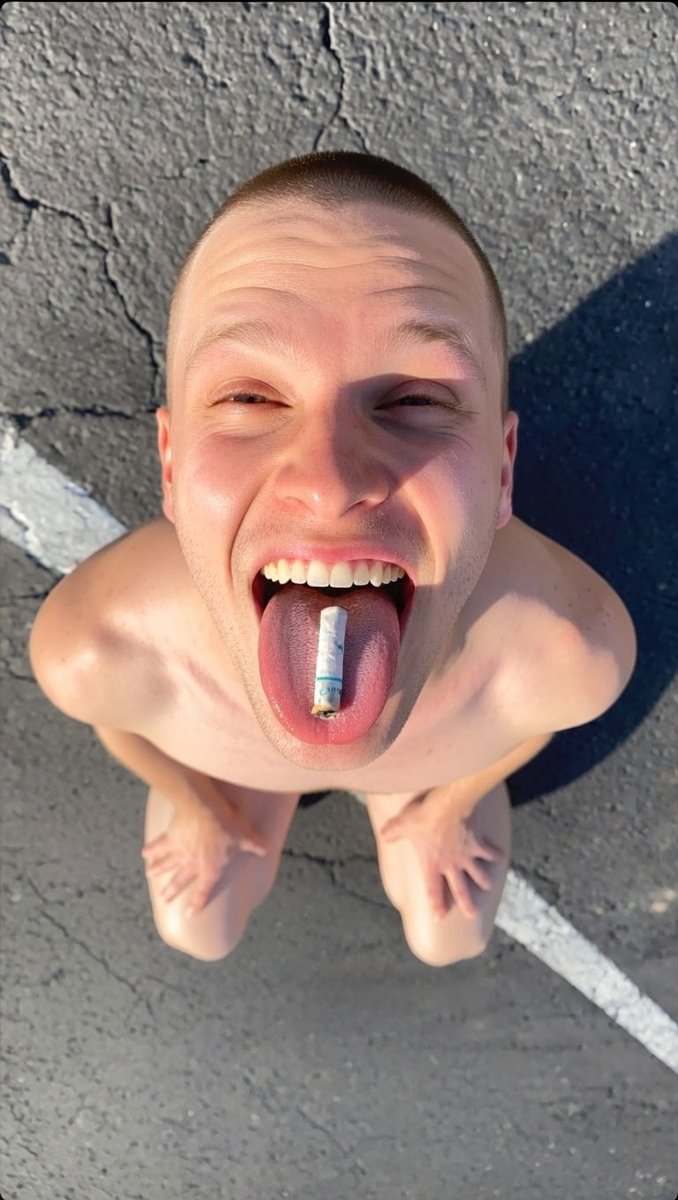 GumLicker tweet media