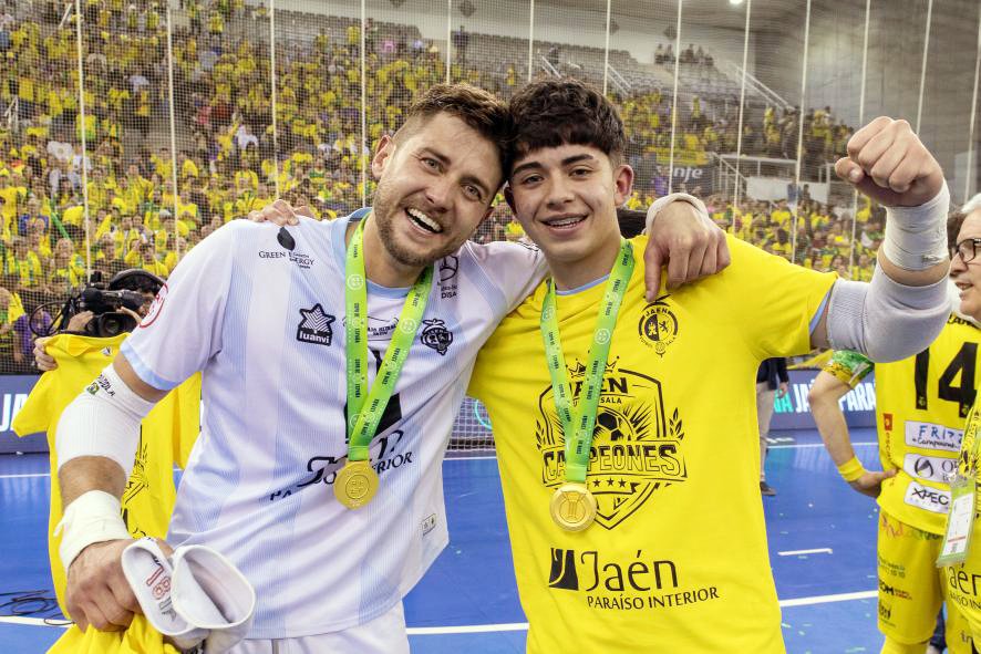 el Creata tweet media