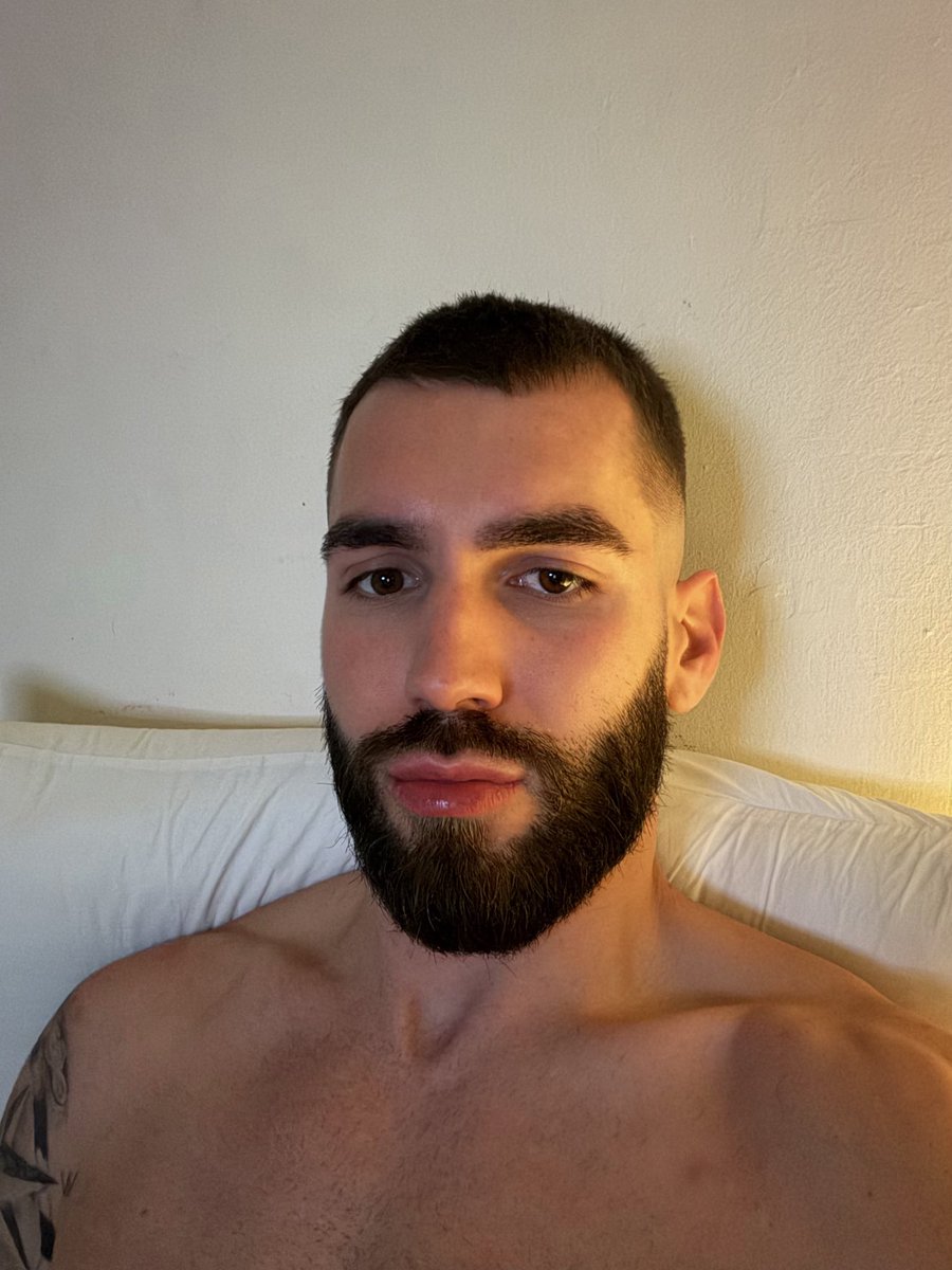 Tomanusek tweet media