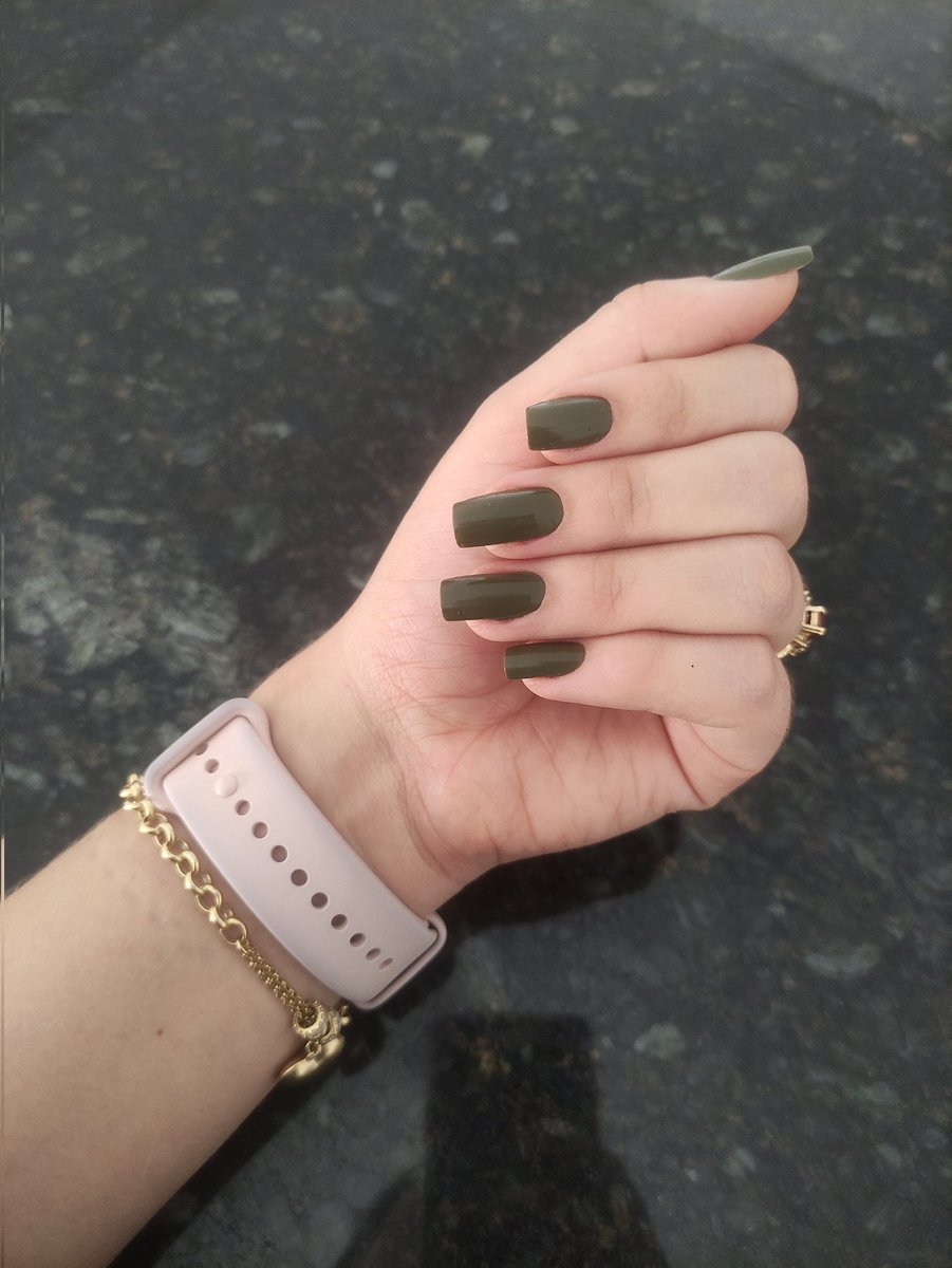 JakelyneOliver_'s tweet photo. @taty902204 Eu concordo, mas se eu deixar minhas unhas curtas parece unha de criança https://t.co/ek7NBn1PHW