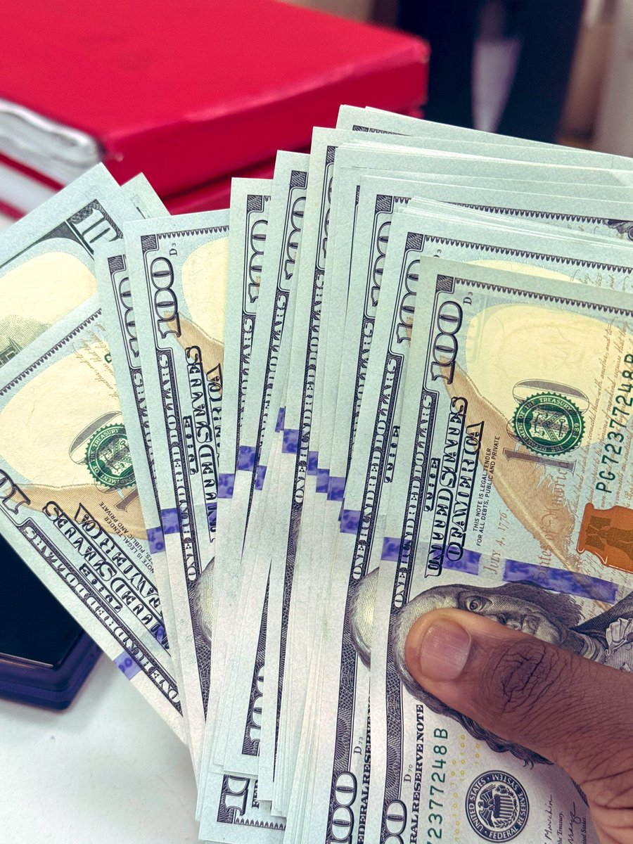 💰💵 tweet media