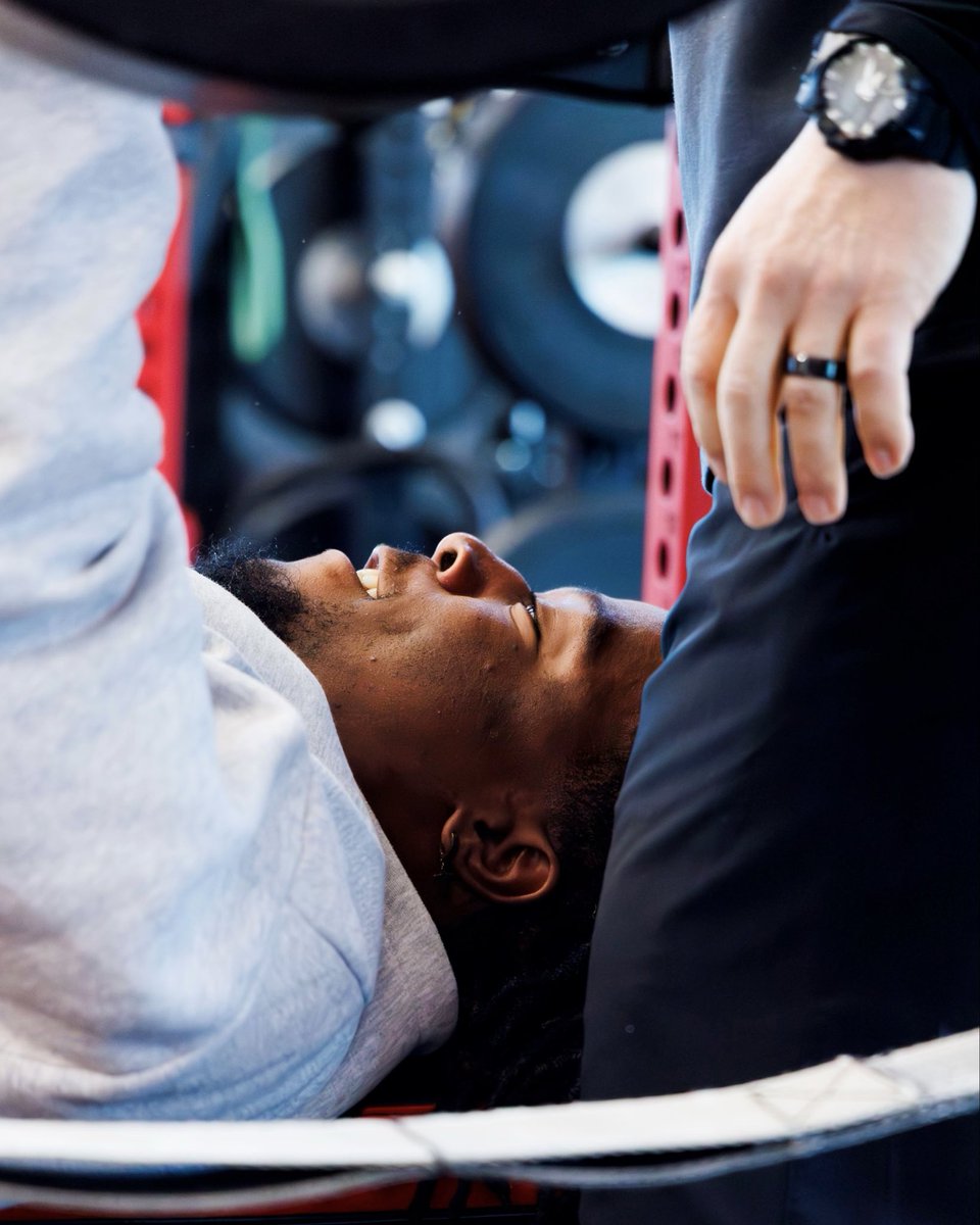 Louisville Football tweet media