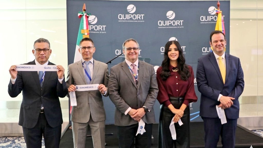 EPM Aeropuerto de Quito tweet media