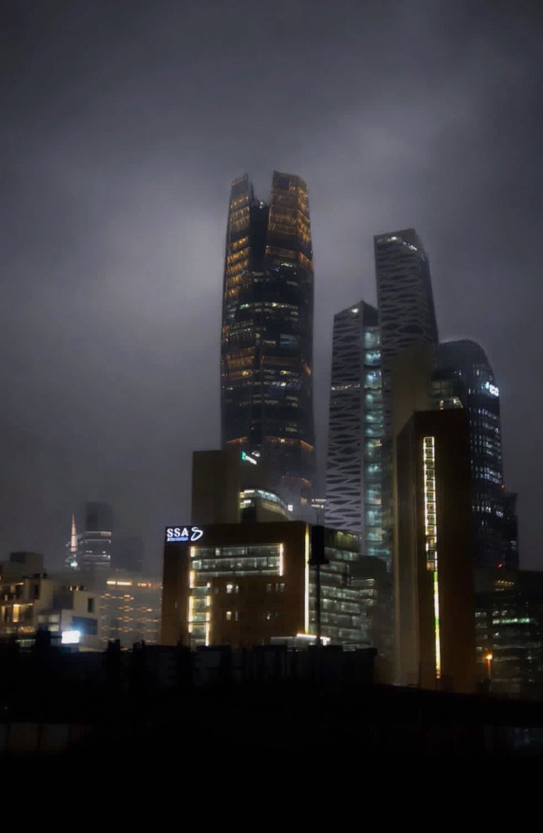 𝐿𝑢𝑙 tweet media