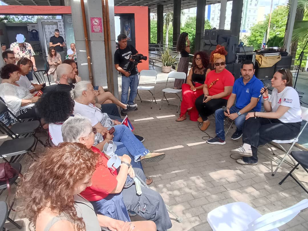 Siempre con Cuba tweet media