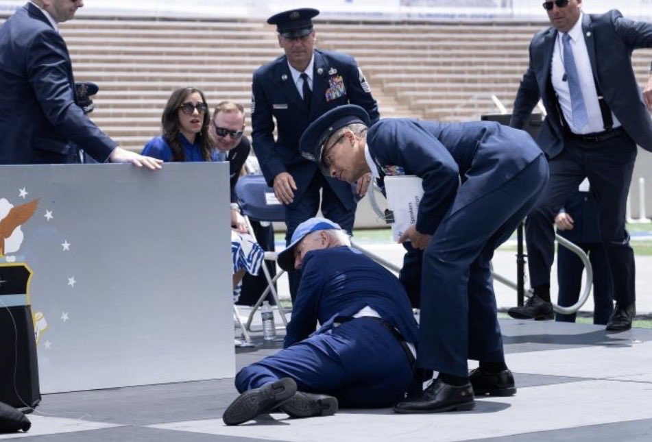 Jesse Evans tweet media