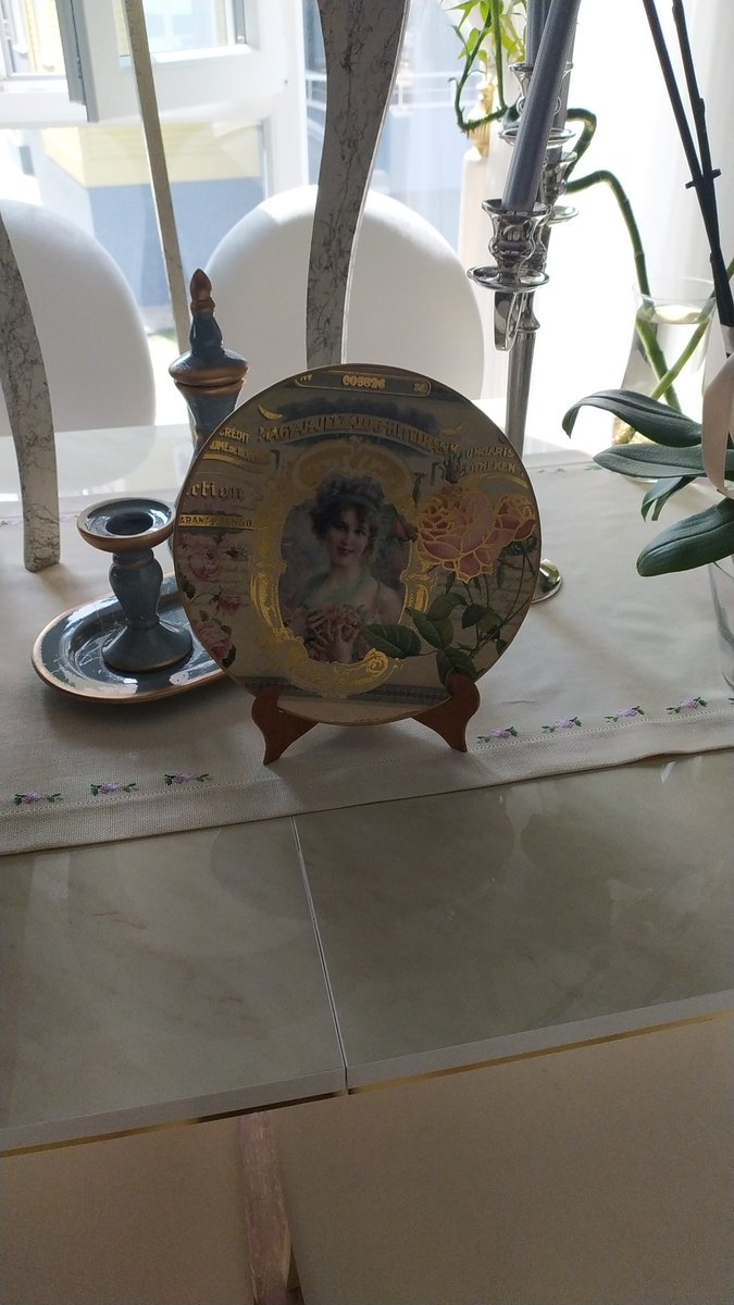 ""Nazik olun, çünkü karşılaştığınız herkes farkında olmadığınız zorluklarla boğuşuyor" 

|Sokrates MÖ399