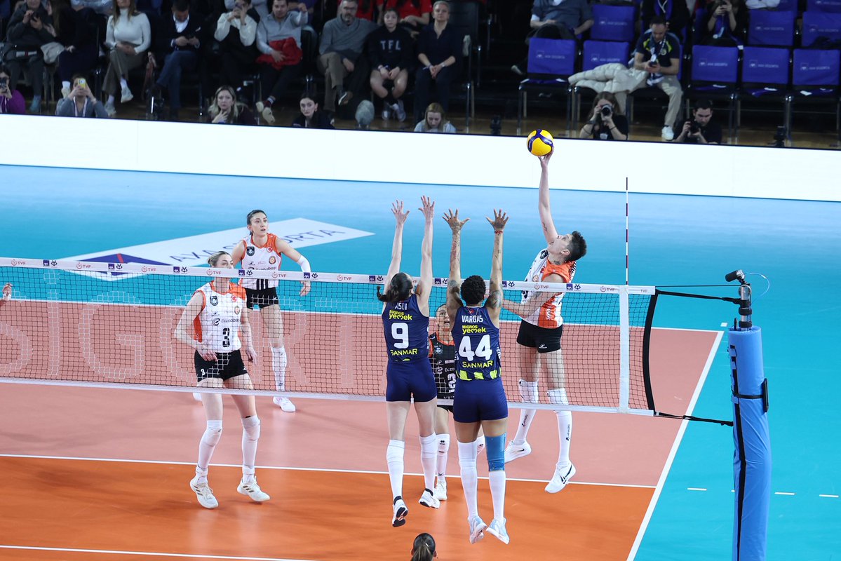 Türkiye Voleybol Federasyonu tweet media