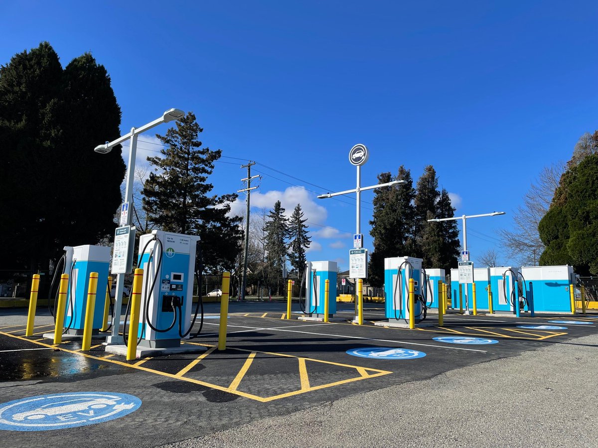 bchydro's tweet image. New EV chargers are live at the PNE⚡ 

The site includes six fast chargers, and has CCS, CHAdeMO, and NACS connectors. Learn more: bit.ly/486PQGD #Vancouver