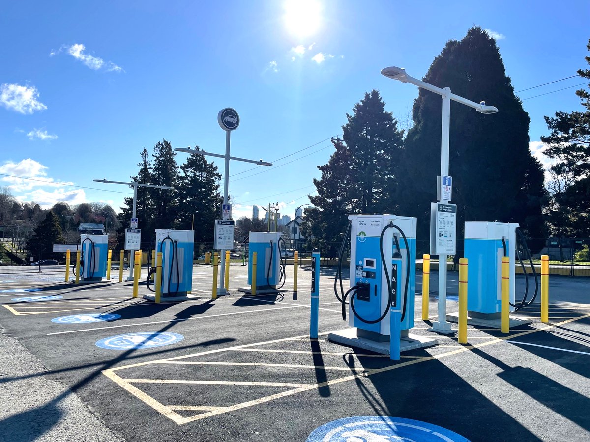 bchydro's tweet image. New EV chargers are live at the PNE⚡ 

The site includes six fast chargers, and has CCS, CHAdeMO, and NACS connectors. Learn more: bit.ly/486PQGD #Vancouver