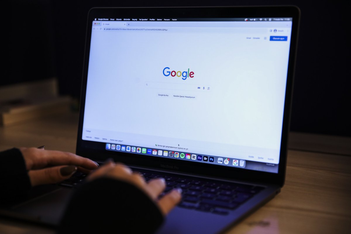 Forbes's tweet photo. How Cops Use Google’s Cookies To Unmask Anonymous Users https://t.co/92lhM1tEq0 (Photo: Anadolu via Getty Images) https://t.co/SDMZgHRFIW