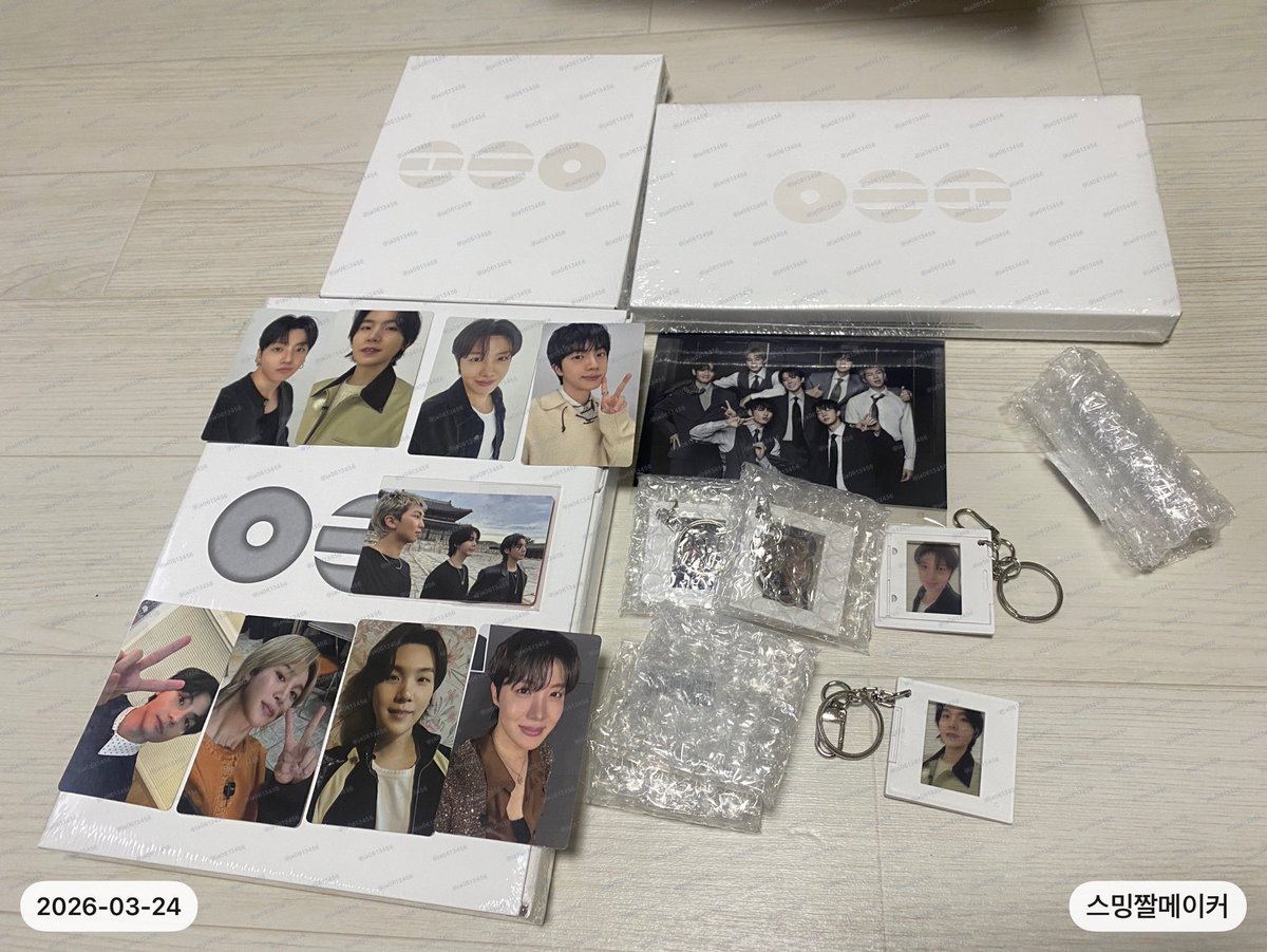 ja0613456's tweet photo. 방탄 아리랑 위버스샵 앨범 얼리버드 특전 포카 키링 
양도합니다 

🍀DM or kko

BTS ARIRANG album weverse poca photocard keyring

예약판매 교환 마운트 셀피 필름 A버전 B버전 pob wts 남준 석진 윤기 호석 지민 태형 정국 rm jin suga jhope jimin v jk 재팬 유니버셜 럭드 sell https://t.co/ZnoutHbiBF
