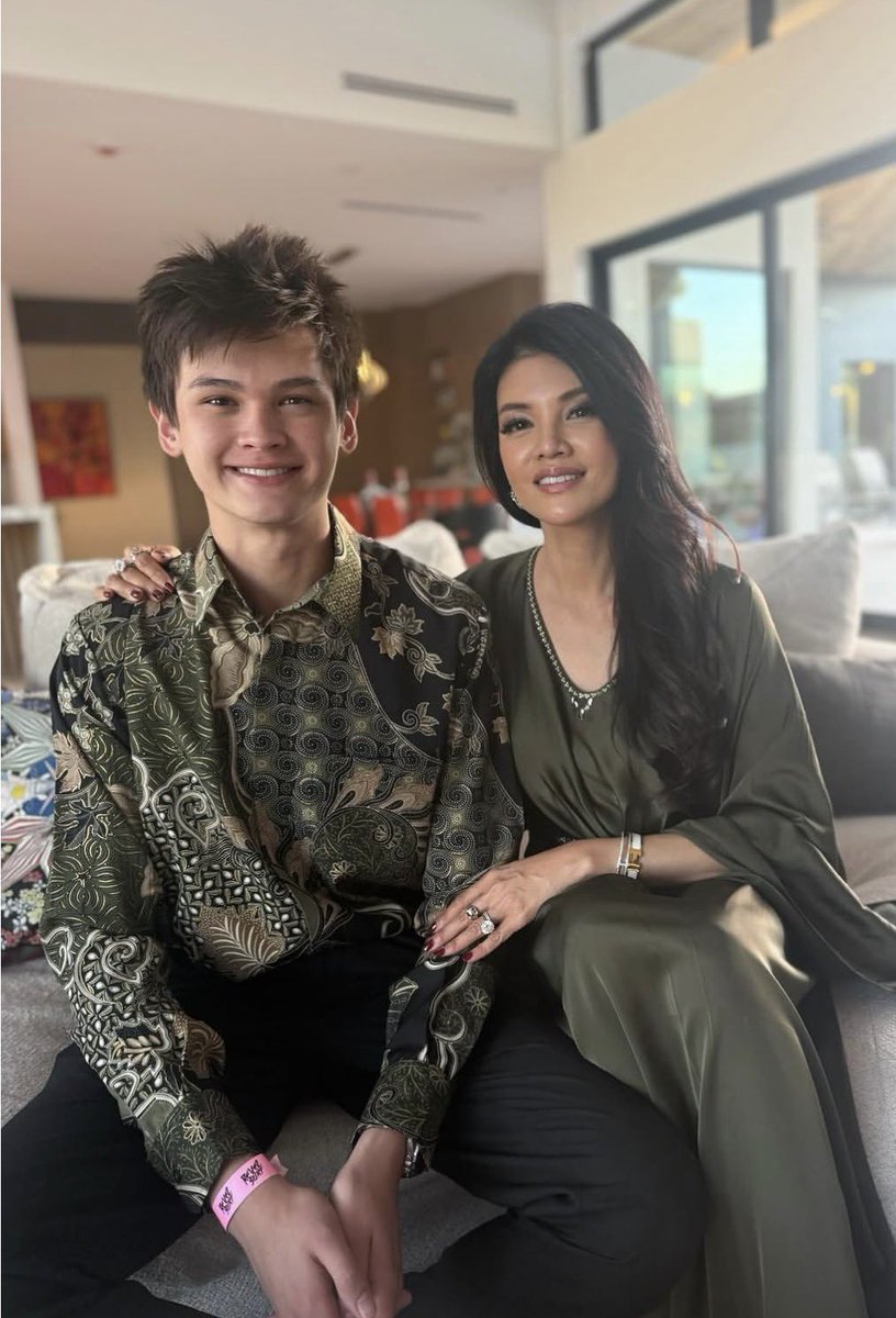 Farah Quinn tweet media