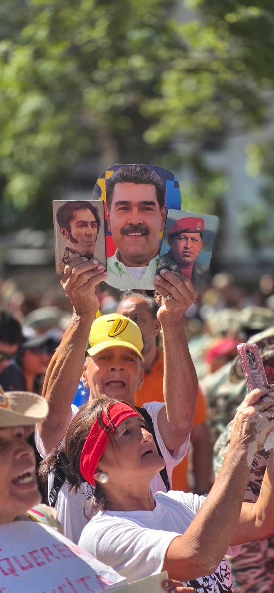 #24deMarzo
La Realidad de Venezuela, está en las Calles solicitando que sean levantadas las sanciones cohercitibas unilaterales impuestas por usa
<a href="/AlMomento_M/">Miraflores Al Momento</a>
<a href="/NicolasMaduro/">Nicolás Maduro</a>
<a href="/delcyrodriguezv/">Delcy Rodríguez</a>
<a href="/Claudiashein/">Claudia Sheinbaum Pardo</a>
<a href="/DiazCanelB/">Miguel Díaz-Canel Bermúdez</a>
<a href="/INDIURBANEJA/">Indira Urbaneja</a>
<a href="/dcabellor/">Diosdado Cabello R</a>
#CubaEstáFirme
youtube.com/shorts/4HvLcnp…