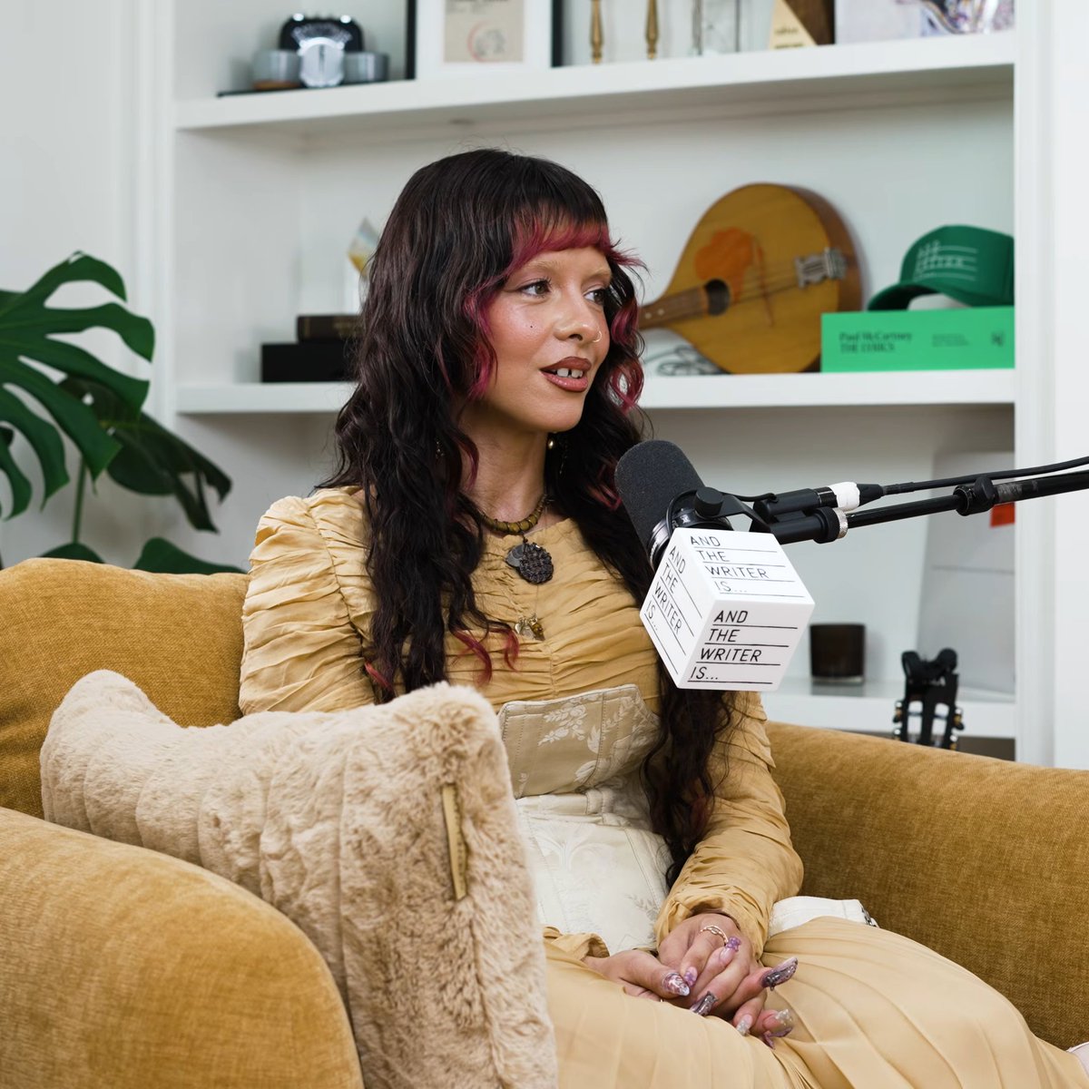 Access Melanie tweet media