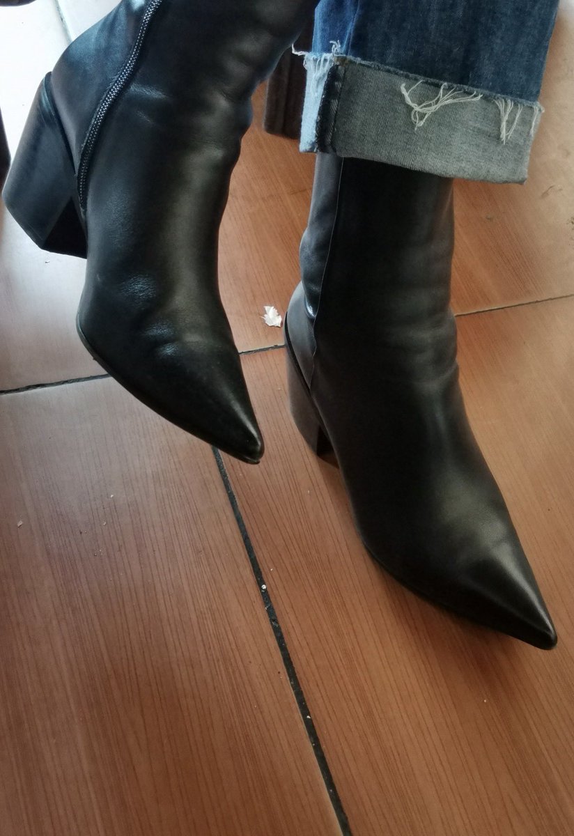 名鞋美脚 tweet media