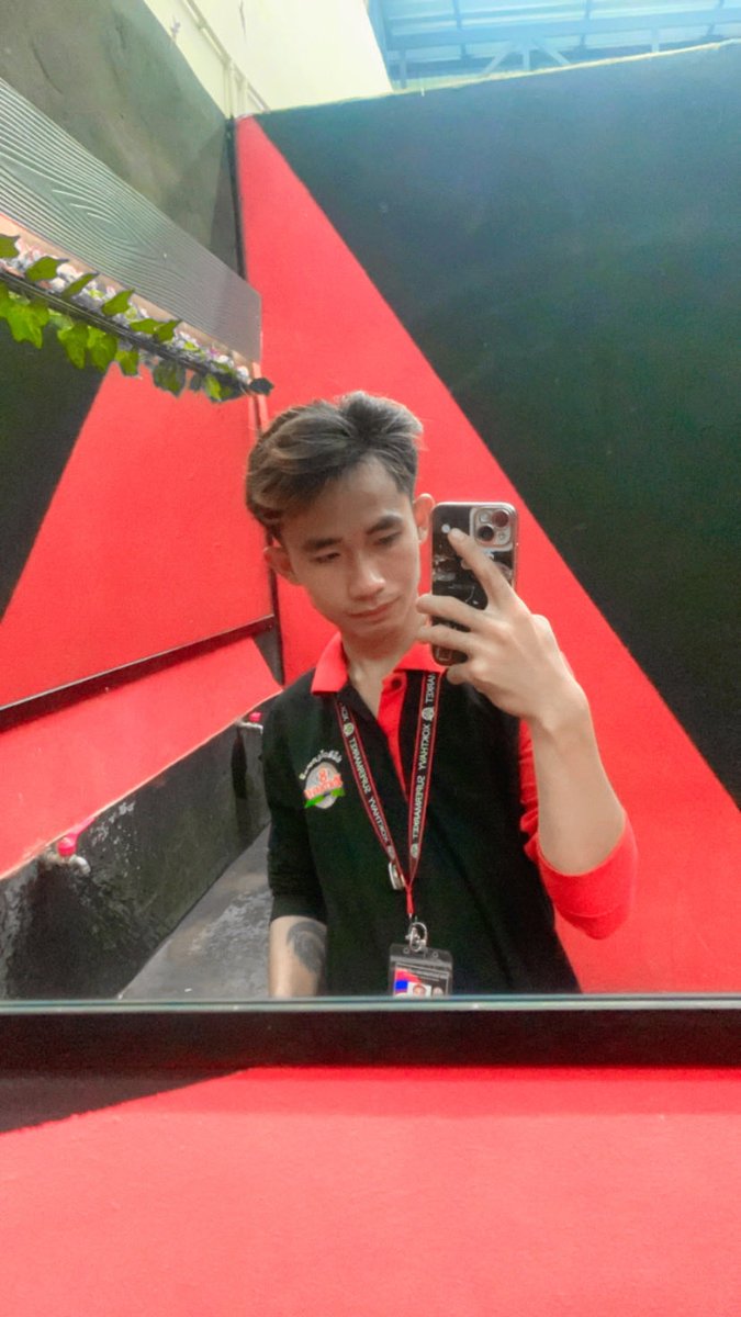 MayMay741043's tweet photo. ໂສດ😀ຢາກມີແຟນ🥹 https://t.co/zlwJsh94mf
