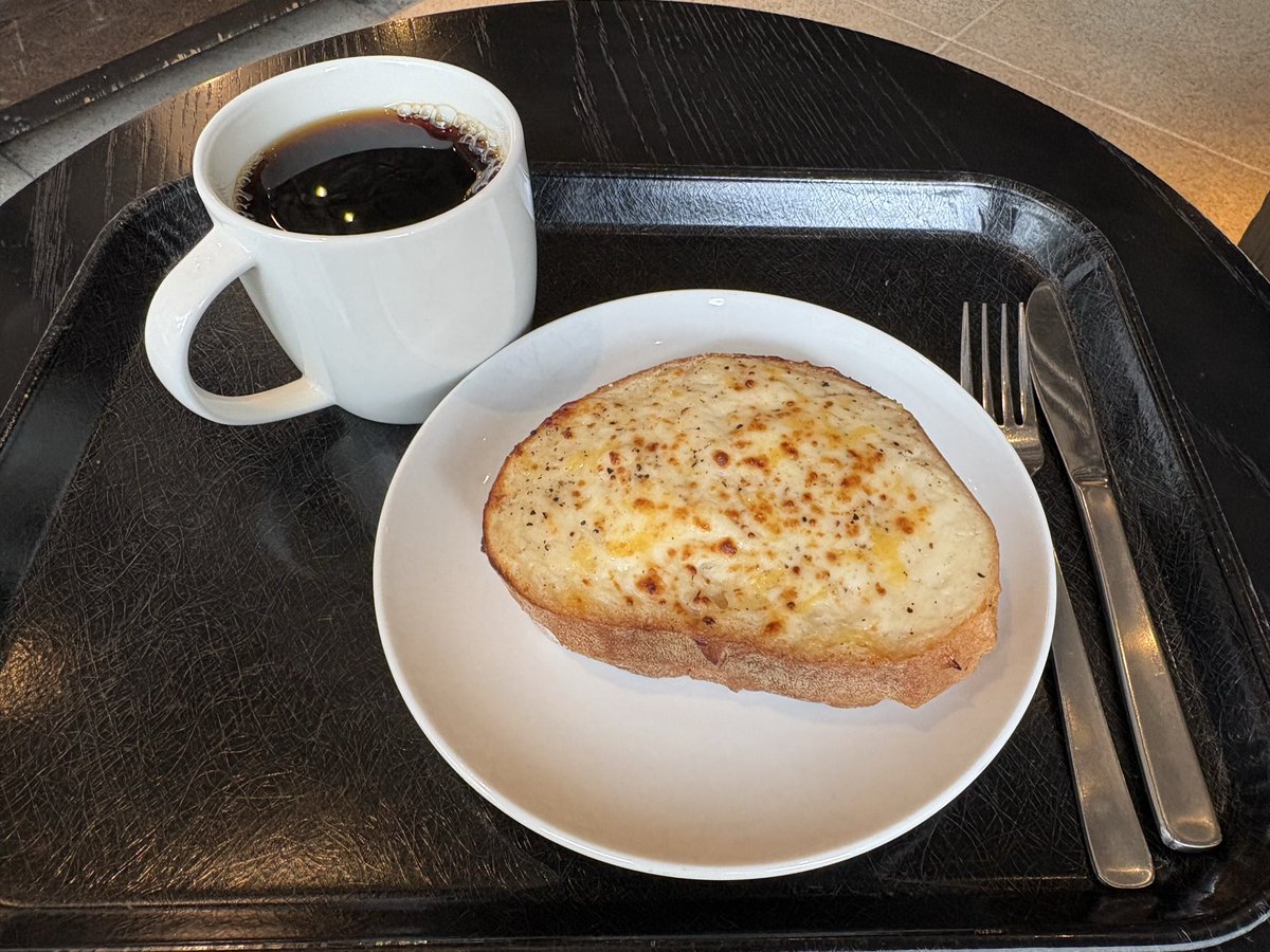taguchiryusuke's tweet photo. これまで何を積み上げてきたのかが
試される仕事の控えた朝は
モーニングから始まる😎 https://t.co/DlCYA9oUMS