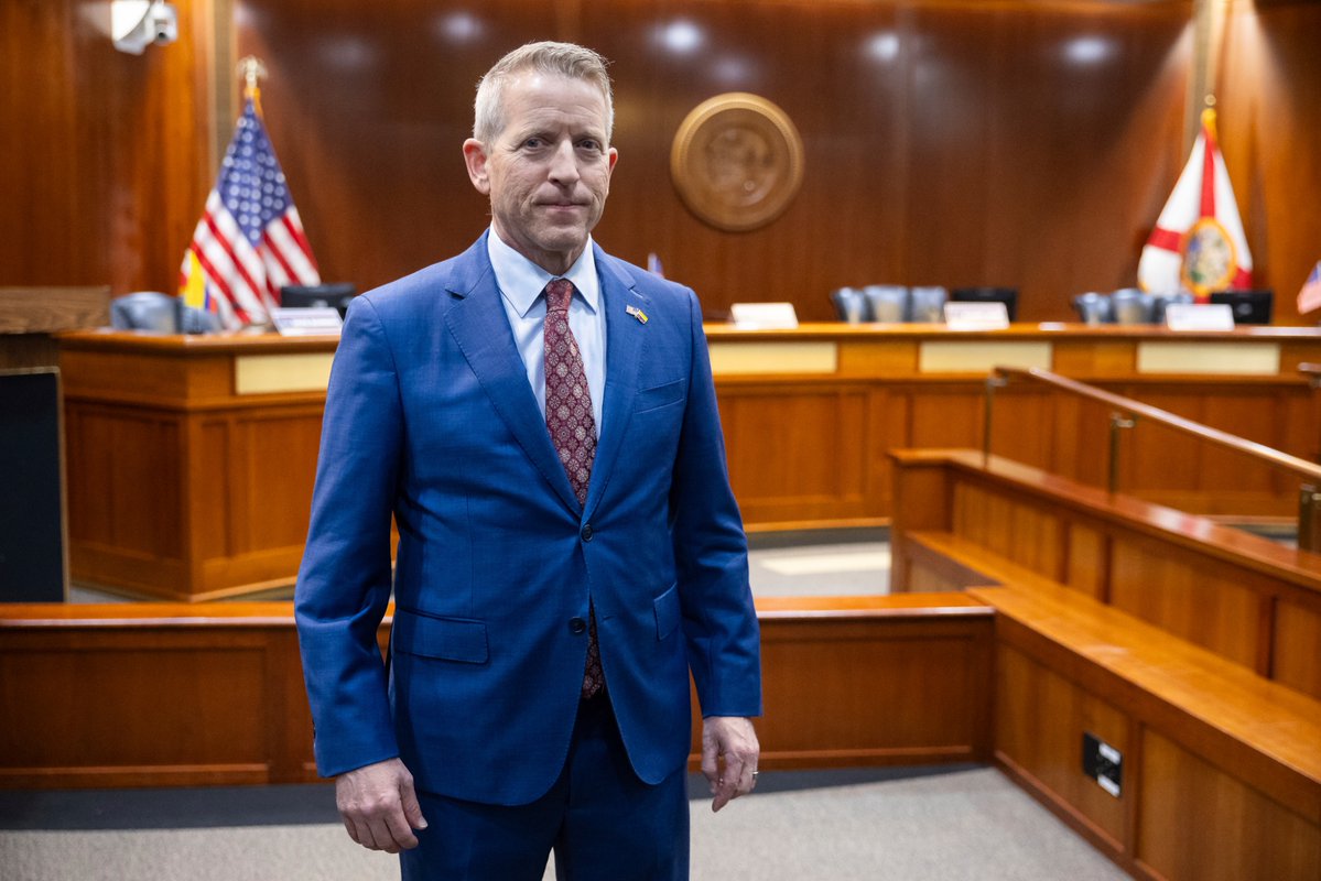 NewsWire tweet media